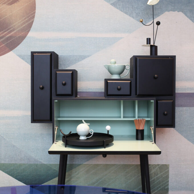 CONFIDENCE OF A CLOUD Writing Desk