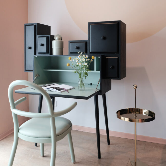 CONFIDENCE OF A CLOUD Writing Desk