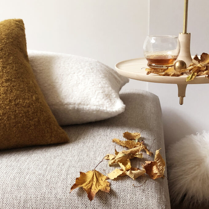 Hanging Table in Bleached Ash