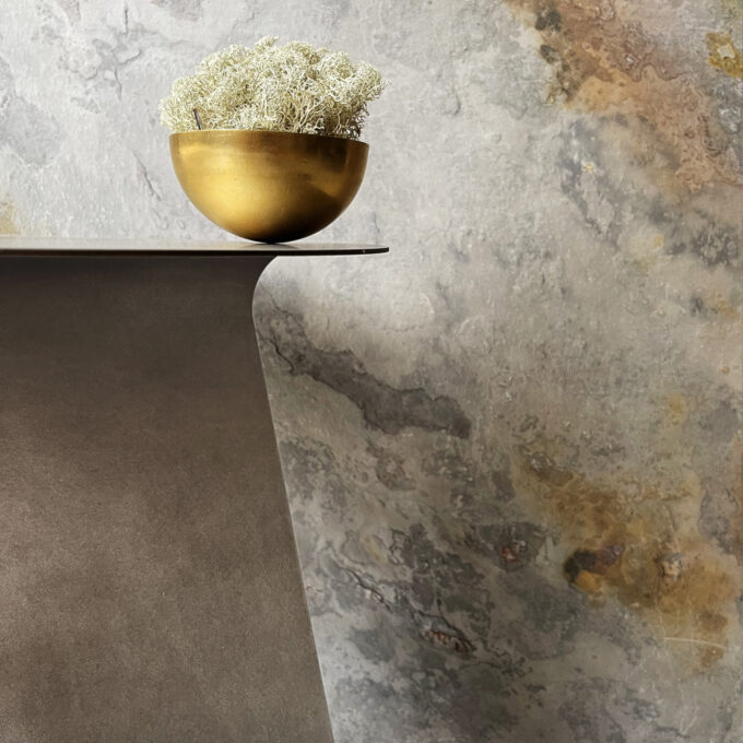 Round Foggy Side Table