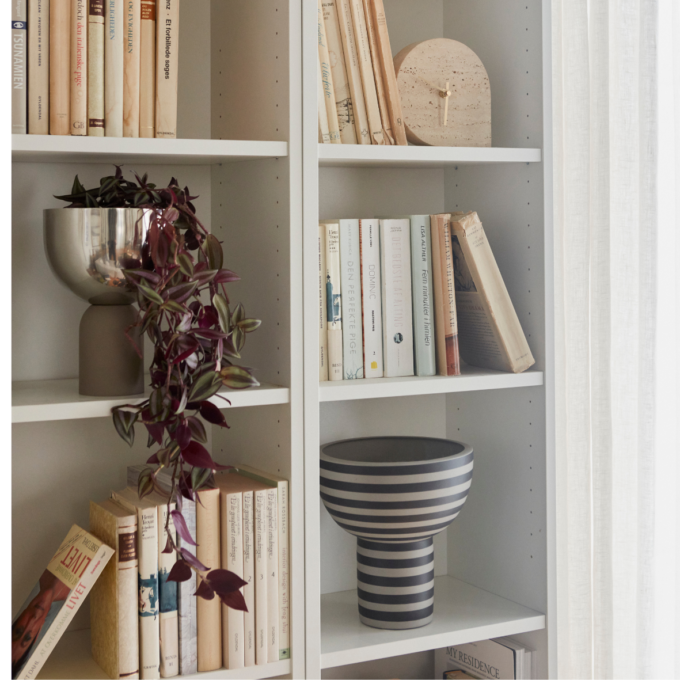 VARIA Sculptural Vase