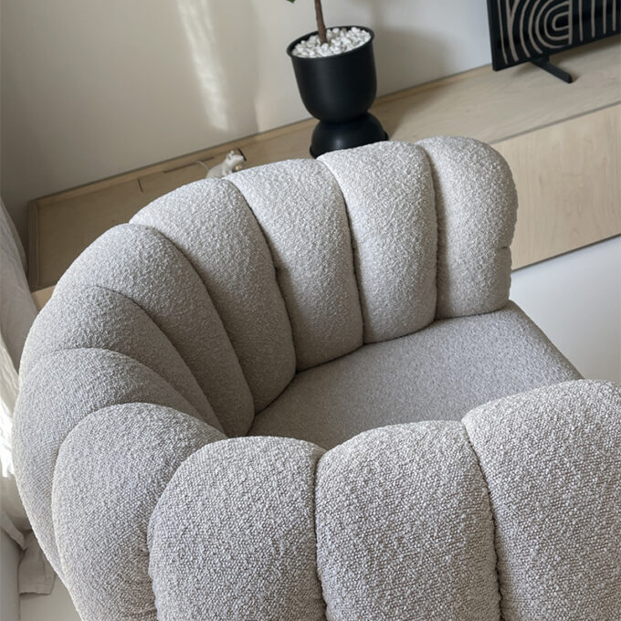 HARBUZ Turn Armchair